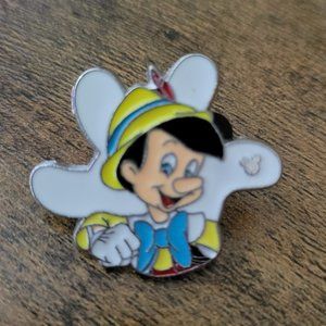 3/$20-4/$25-5/$30 - Disney Pin - White Glove Pinocchio